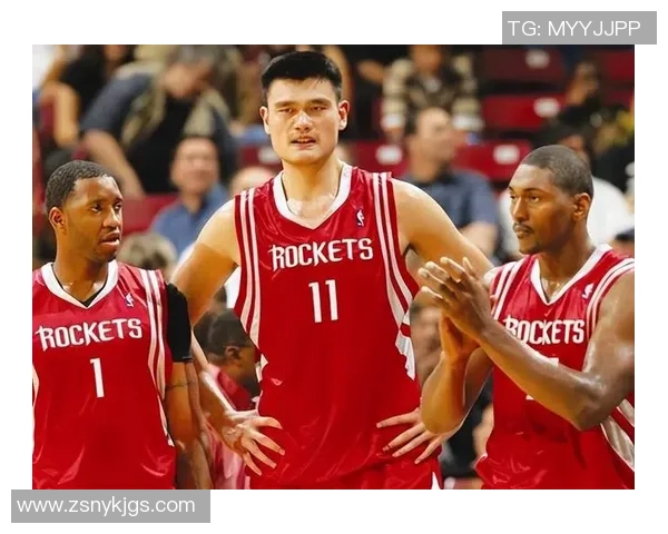 姚明身高与篮球生涯对比图揭示巨星背后的努力与坚持