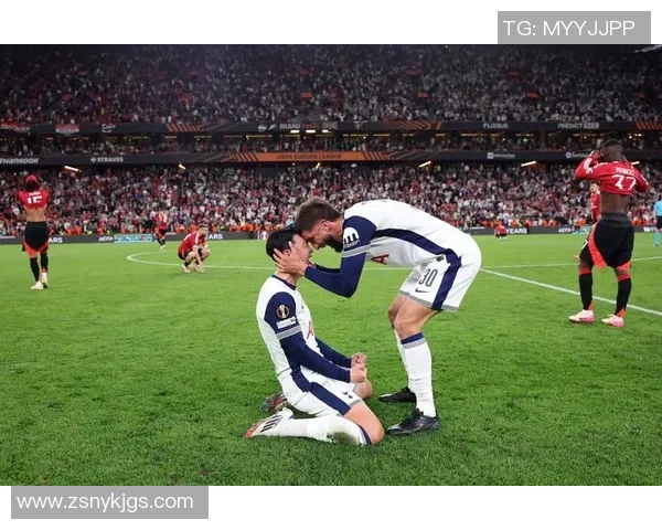 欧联杯热刺大胜巴萨红牌事件引发全场热议与数据分析 欧联杯热刺大胜巴萨红牌事件引发全场热议与数据分析