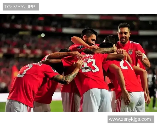 中超精彩对决本菲卡大胜波尔图引发转会热议与球迷狂欢 中超精彩对决本菲卡大胜波尔图引发转会热议与球迷狂欢