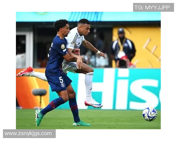 意甲大战：巴黎圣日耳曼狂胜曼联四球全场沸腾赛后分析引发热议