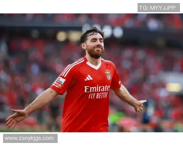 世界杯精彩对决曼联与本菲卡战成平局补时进球点燃全场激情 世界杯精彩对决曼联与本菲卡战成平局补时进球点燃全场激情