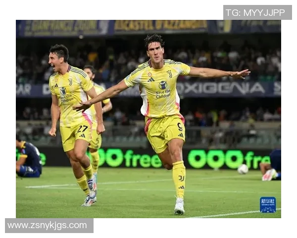 意甲激战尤文图斯与多特蒙德握手言和逆转时刻引发全场热烈反响 意甲激战尤文图斯与多特蒙德握手言和逆转时刻引发全场热烈反响