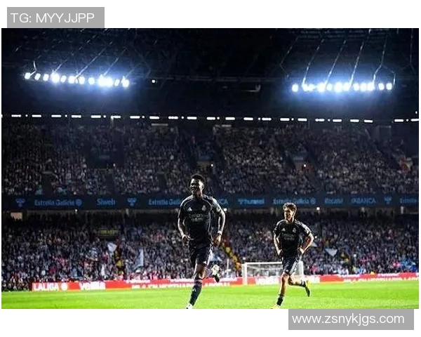 足总杯惊心动魄皇马与那不勒斯激战成平局补时进球引发全场狂欢