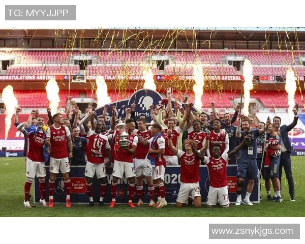 欧冠激战：阿森纳凭乌龙球小胜里昂战术解析全场精彩瞬间