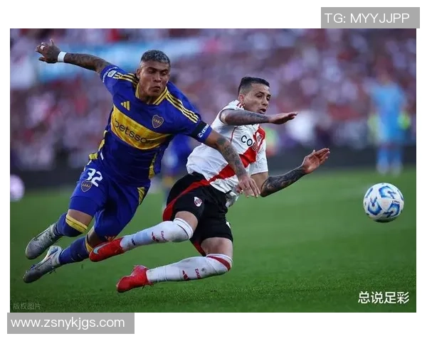 英超激战波尔图大胜本菲卡红牌事件引发全场热议与争议 英超激战波尔图大胜本菲卡红牌事件引发全场热议与争议