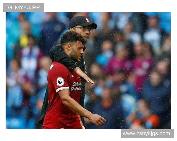 西甲焦点战曼城轻取里昂红牌事件引发全场热议战术分析深入剖析 西甲焦点战曼城轻取里昂红牌事件引发全场热议战术分析深入剖析